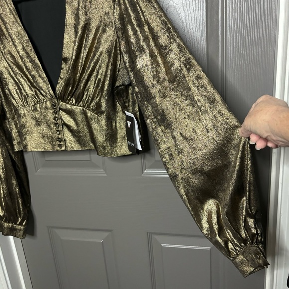 GUESS Shimmery Golden Bronzed Cropped Blouse Long Sleeves L New - Picture 3 of 9